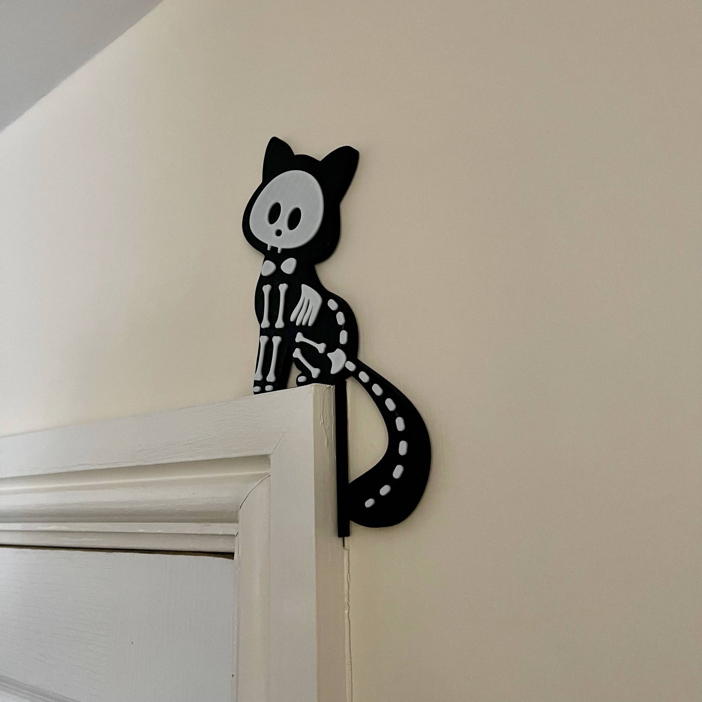 Skeleton Cat Door Decoration