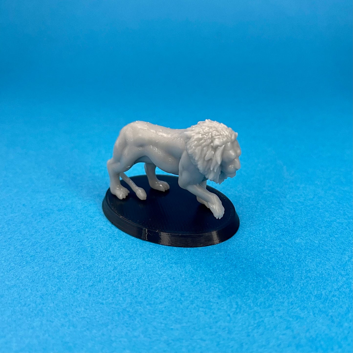 Lion Miniature